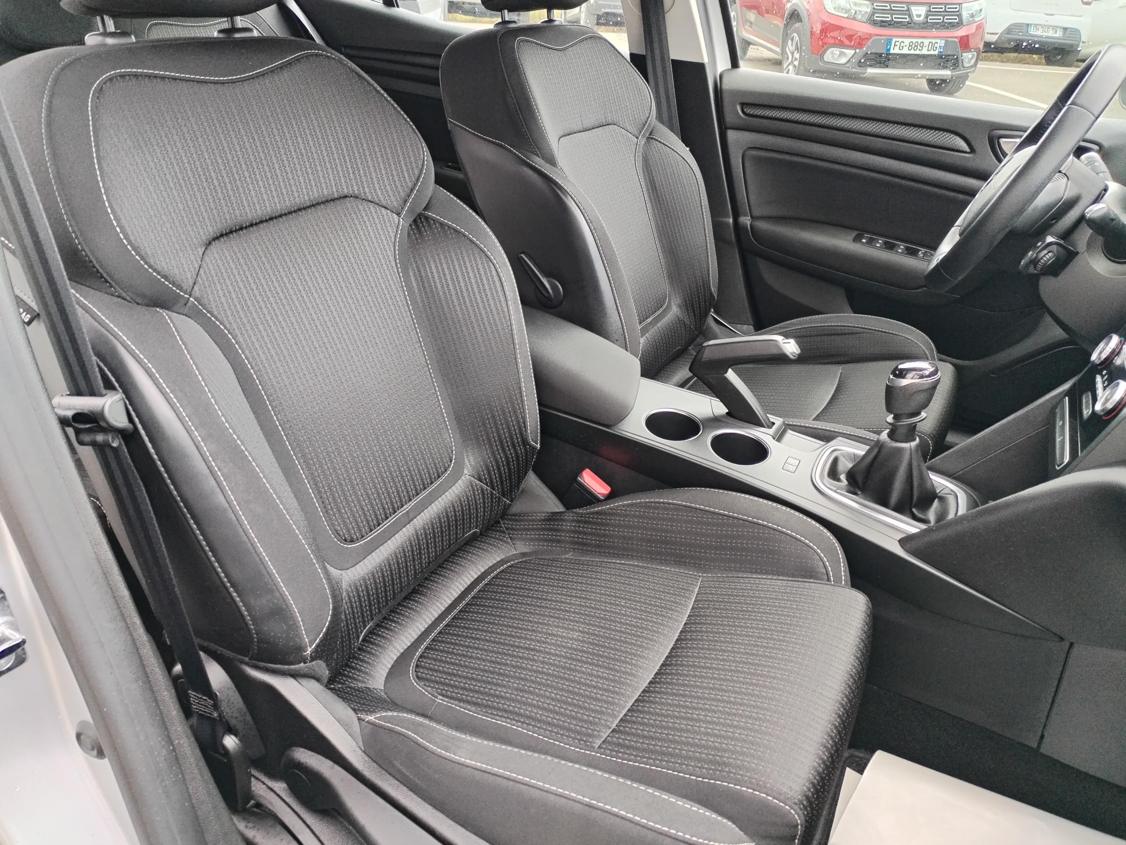 RENAULT  MEGANE IV